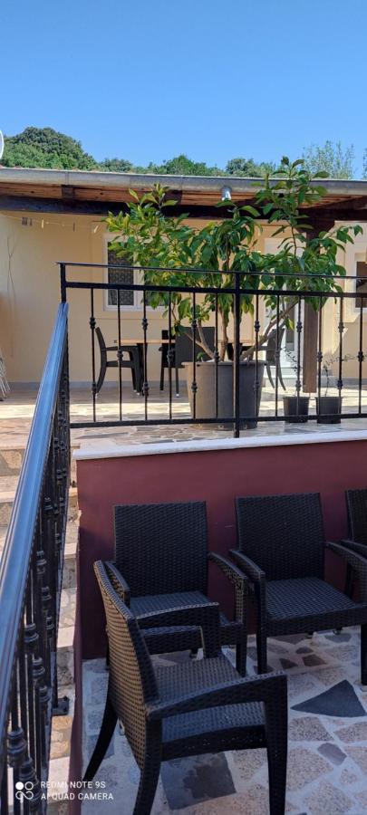 Apartments Sandra เวอร์ซาร์ ภายนอก รูปภาพ