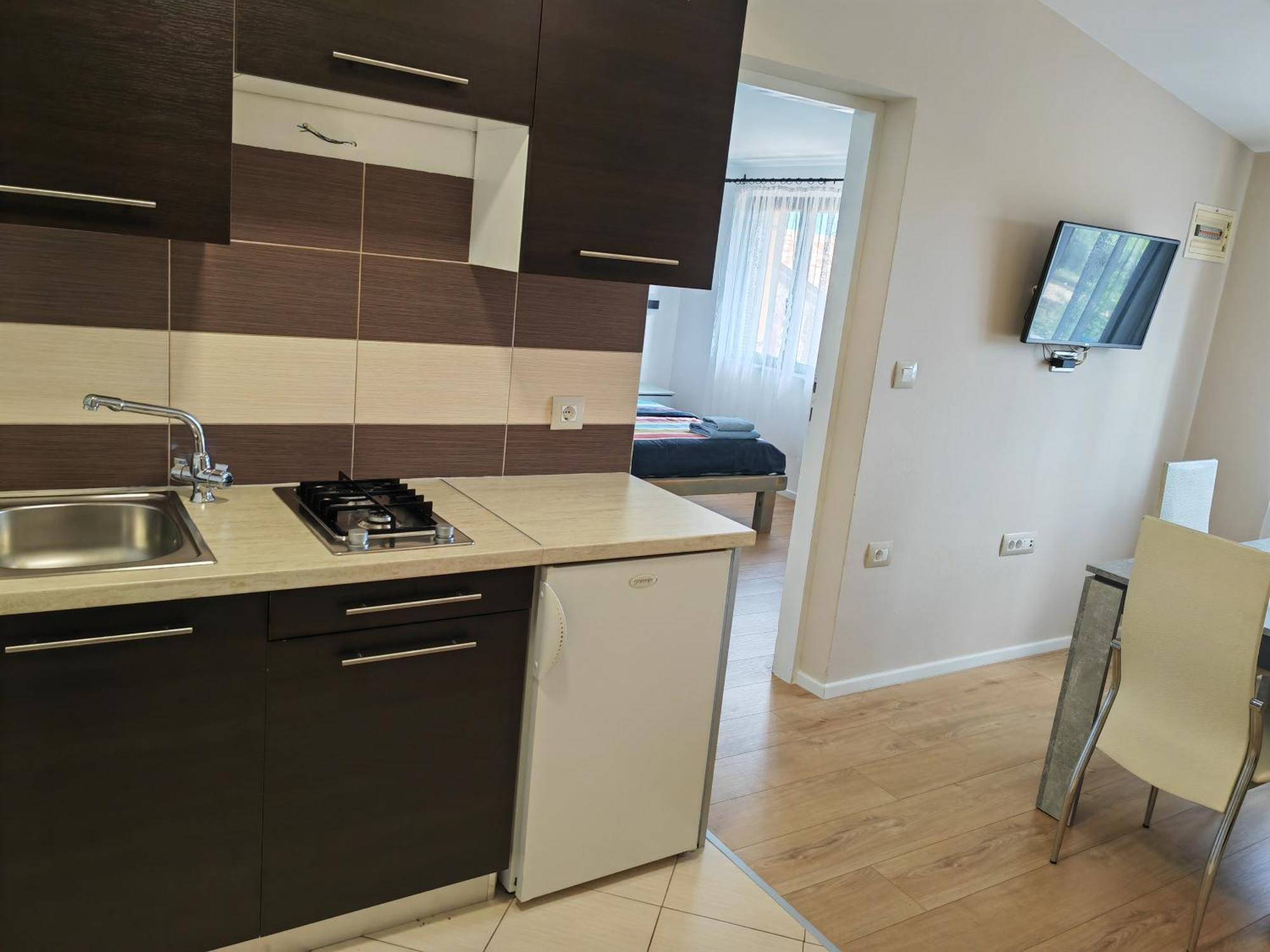 Apartments Sandra เวอร์ซาร์ ภายนอก รูปภาพ